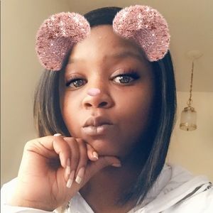 Meet your Posher, Geneka